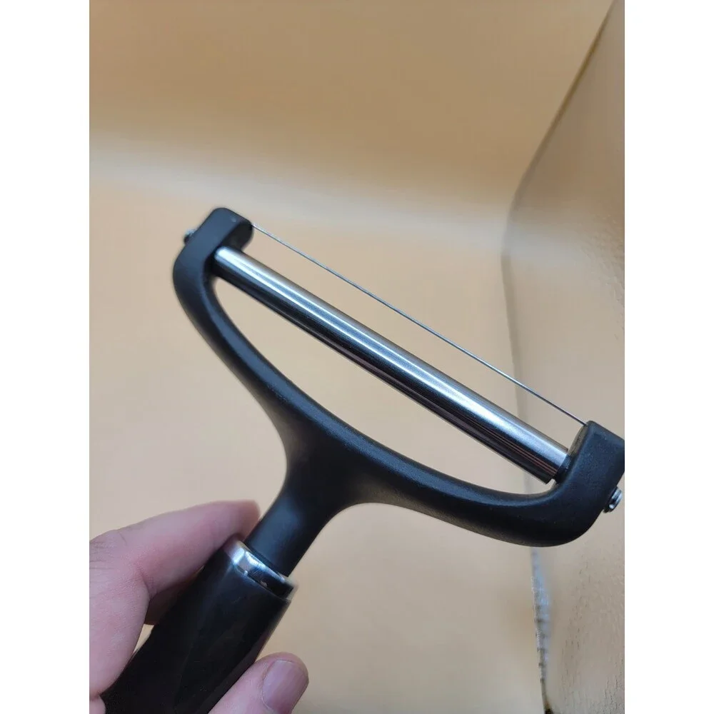 Farberware Cheese Slicer Wire Cutter w Roller Bar Lg 7.5”X 5” Black.
